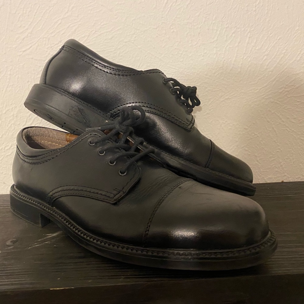 Men’s Dockers dress shoes